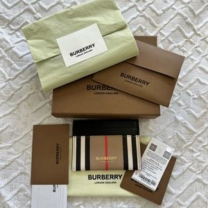 Burberry cardholder